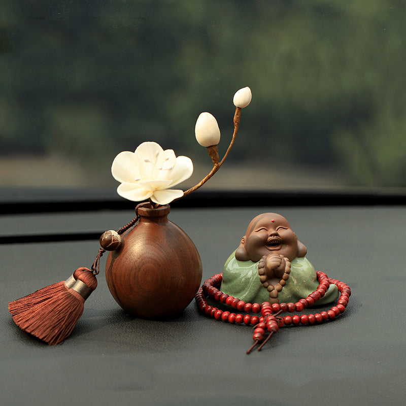 Car Decorations Men's High-end Atmosphere Statue